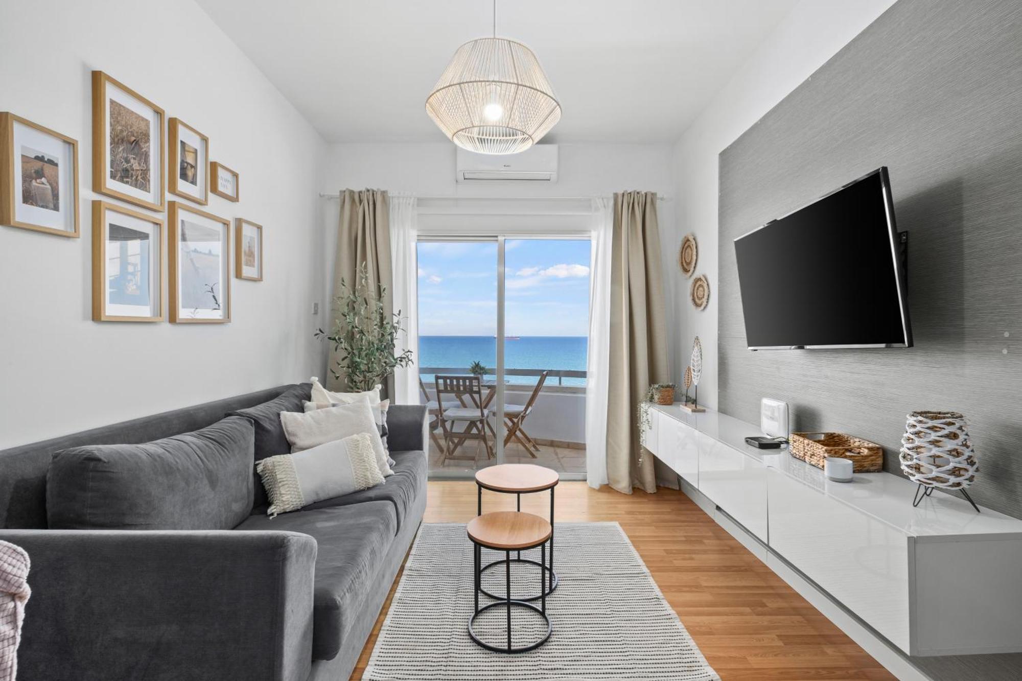 Lazuli Sea View Beachfront- Ap 61 Larnaca Exterior photo